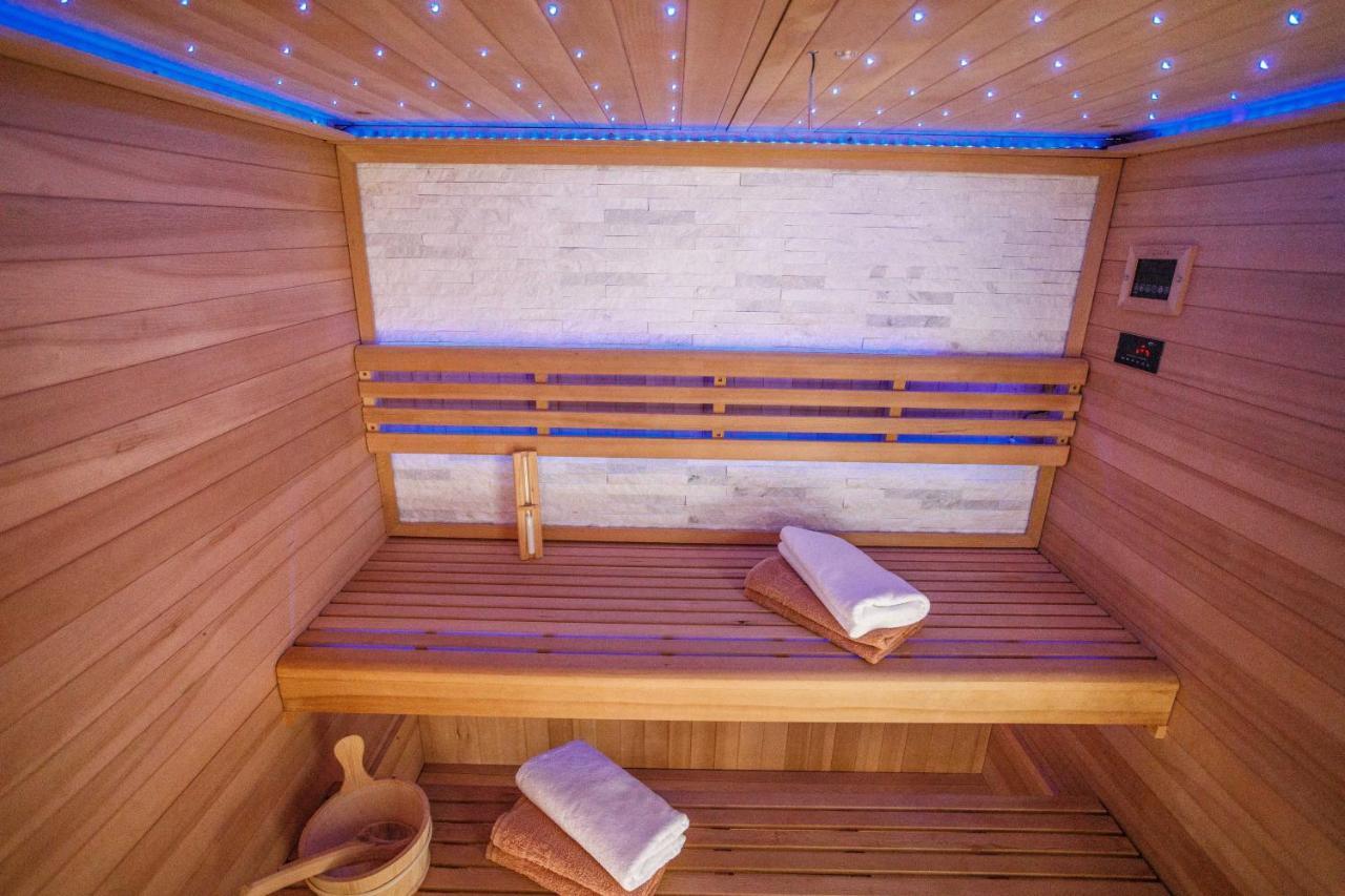 Nono Jure , Private Pool & Sauna Milna  Buitenkant foto